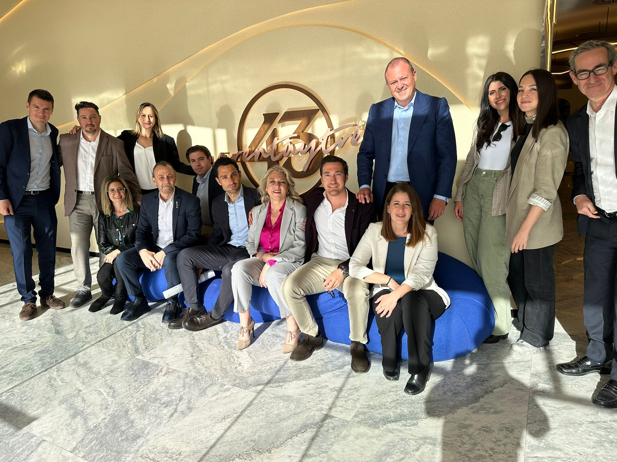 Grupo Carrillo elige las innovadoras instalaciones de Zamora Company para celebrar su reunión estratégica del Comité de Dirección 3 3f2e99 8a835914e2cc426eb508d7406dd62a54mv2